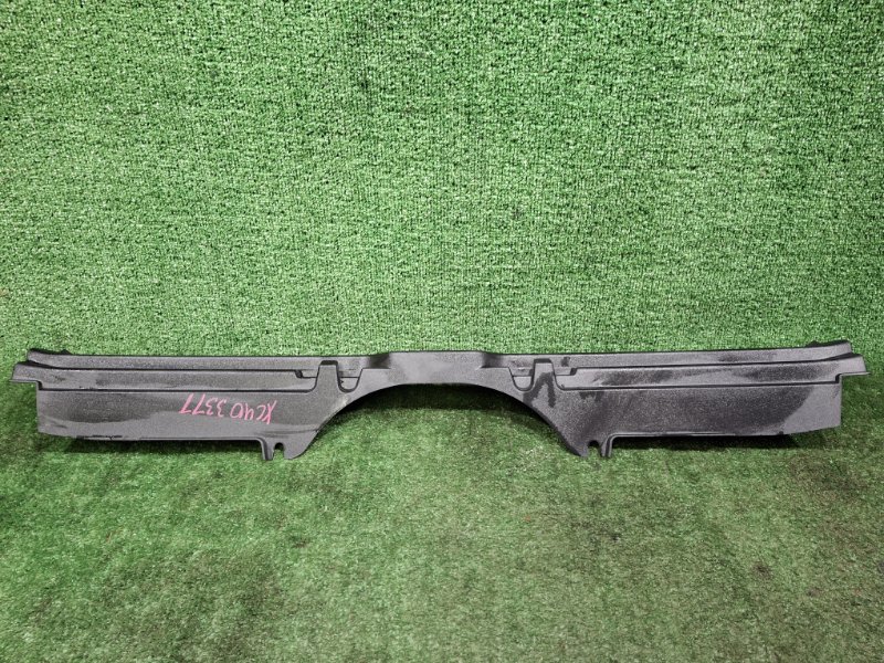 Накладка замка багажника VOLVO XC40 XB420 B4204T47