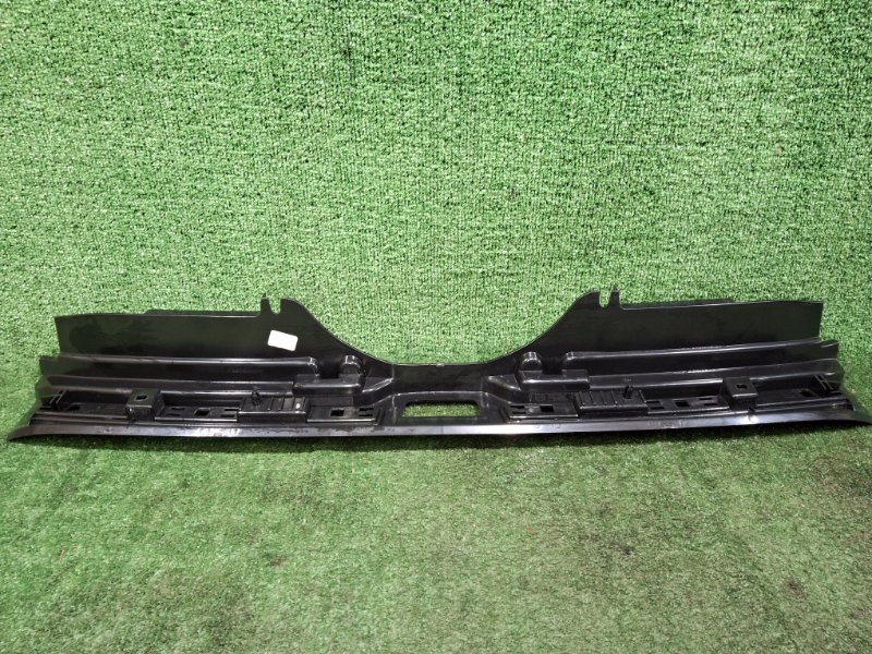 Накладка замка багажника XC40 2019 XB420 B4204T47