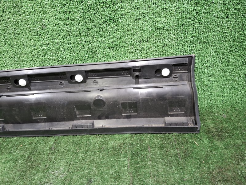 Молдинг двери передний правый XC40 2019 XB420 B4204T47