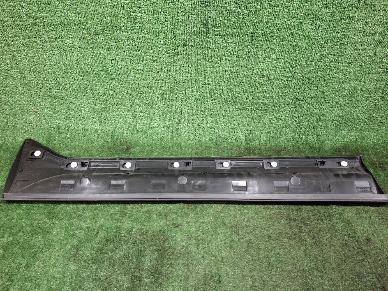 Молдинг двери передний правый XC40 2019 XB420 B4204T47