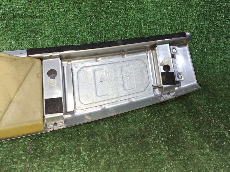 Накладка замка багажника CAYENNE 2008 957 M48.01