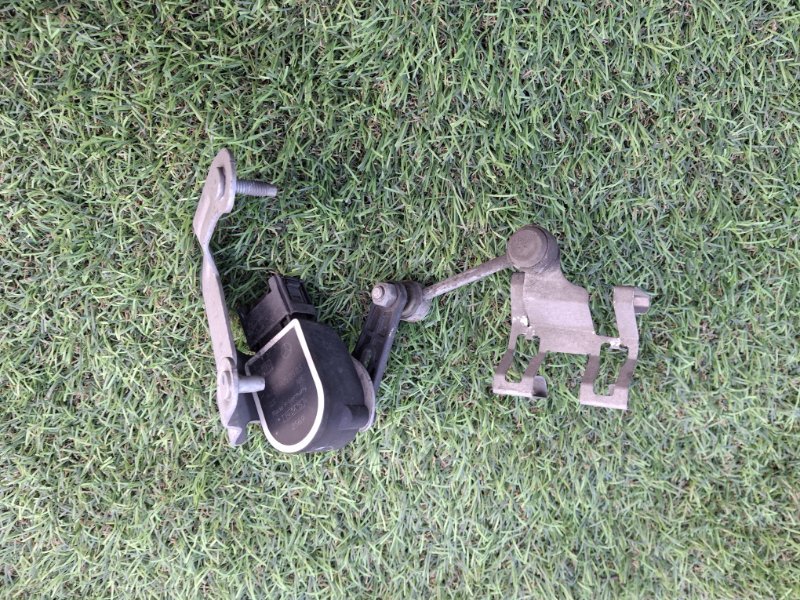 Датчик высоты дорожного просвета MERCEDES-BENZ C-CLASS 2015 205.242 274920 A2229050503 контрактная