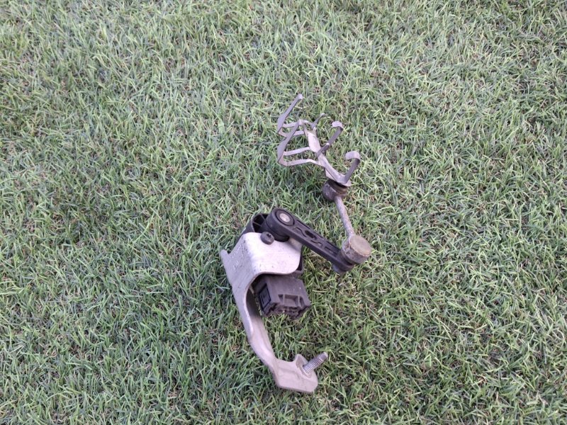 Датчик высоты дорожного просвета C-CLASS 2015 205.242 274920