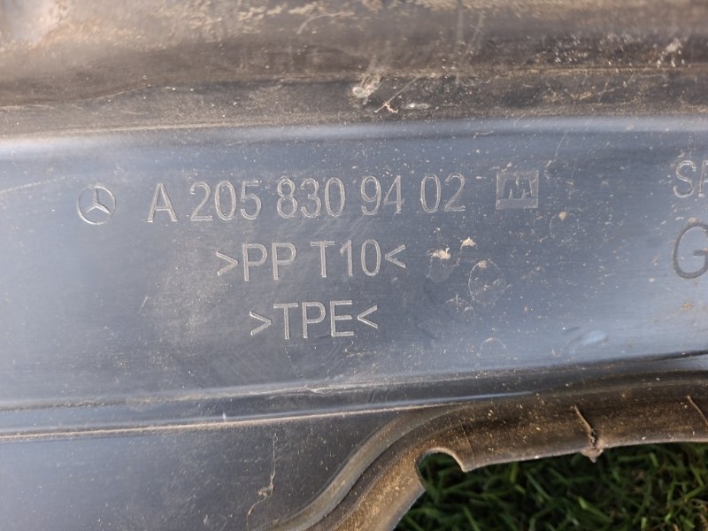 Жабо переднее левое C-CLASS 2015 205.242 274920