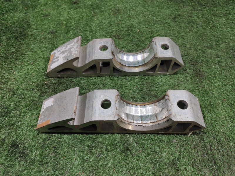 Кронштейн переднего стабилизатора PORSCHE CAYENNE 957 M48.01