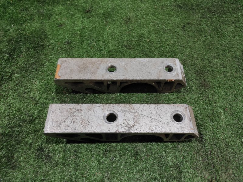 Кронштейн переднего стабилизатора CAYENNE 2008 957 M48.01