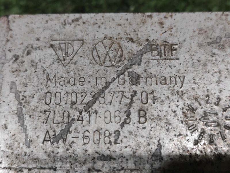 Кронштейн переднего стабилизатора CAYENNE 2008 957 M48.01