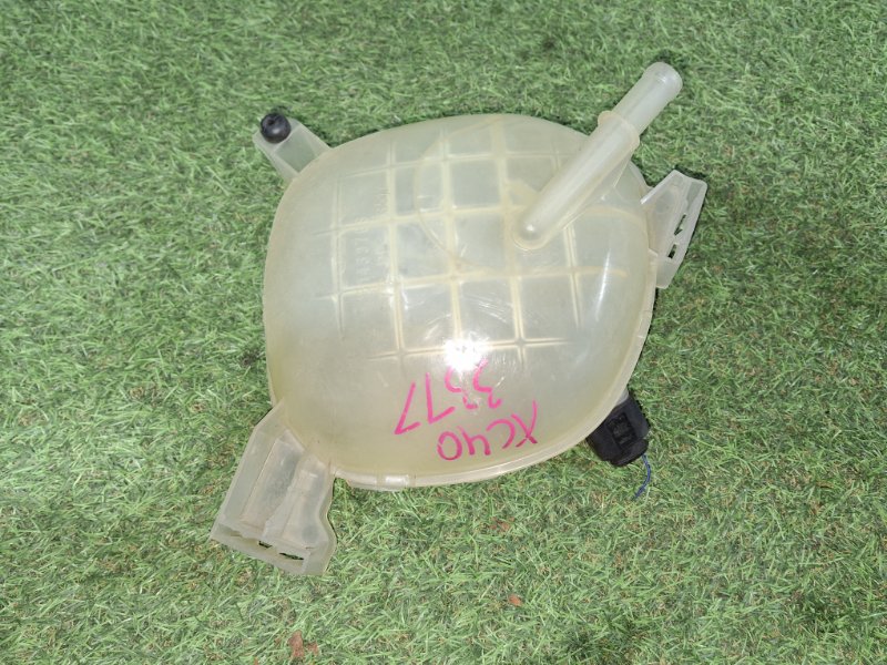 Бачок расширительный XC40 2019 XB420 B4204T47