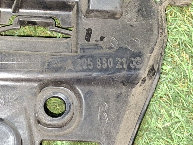 Крепление бампера заднее правое C-CLASS 2015 205.242 274920