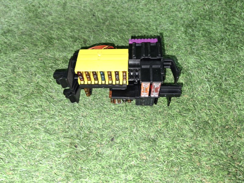 Блок предохранителей C-CLASS 2015 205.242 274920