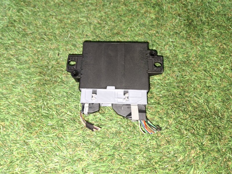 Блок управления парктроником C-CLASS 2015 205.242 274920