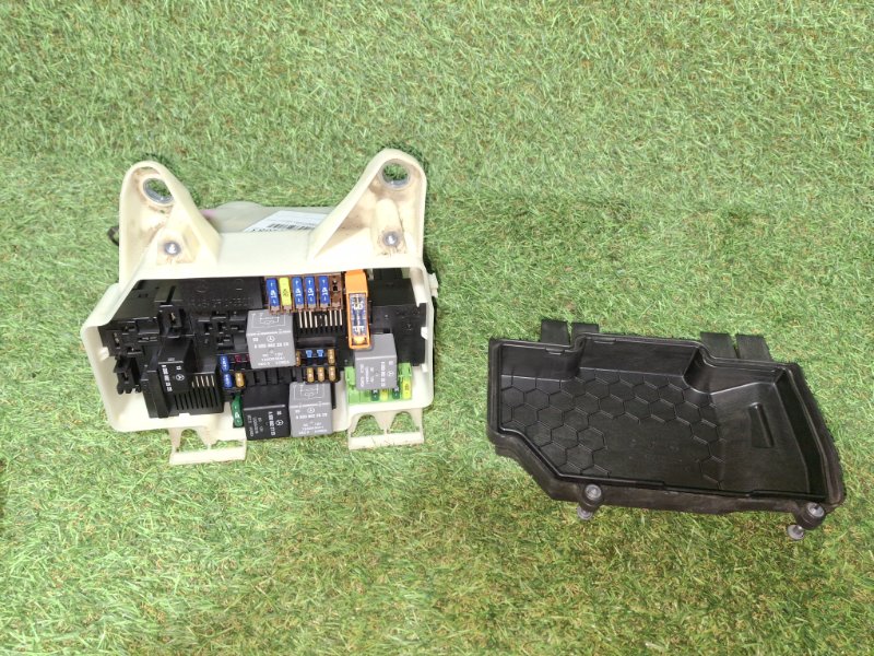 Блок предохранителей C-CLASS 2015 205.242 274920