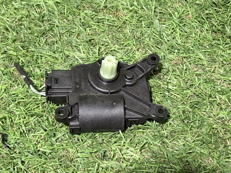 Сервопривод заслонок печки XC40 2019 XB420 B4204T47