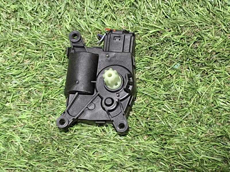 Сервопривод заслонок печки XC40 2019 XB420 B4204T47