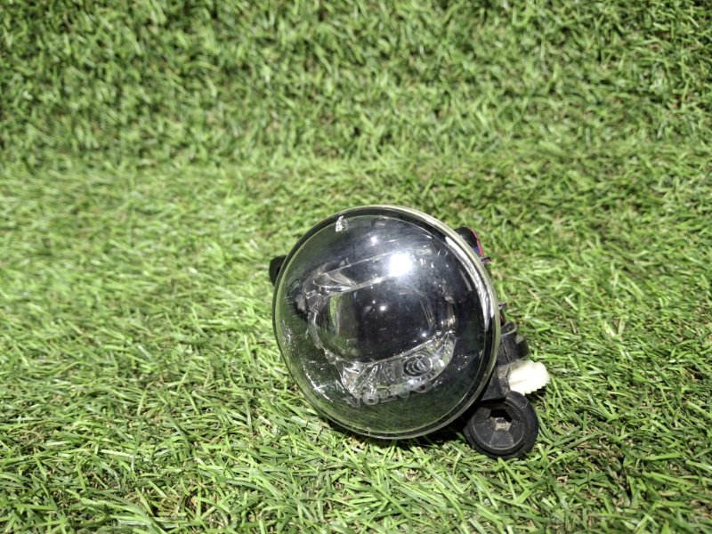 Фара противотуманная передняя правая XC40 2019 XB420 B4204T47