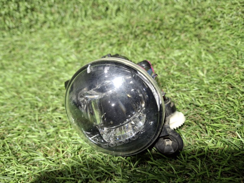 Фара противотуманная передняя правая VOLVO XC40 XB420 B4204T47