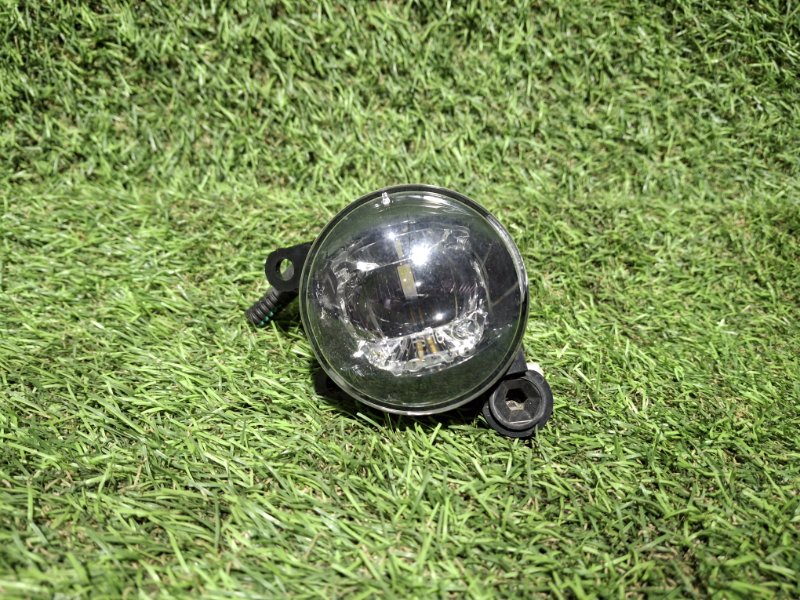 Фара противотуманная передняя правая XC40 2019 XB420 B4204T47