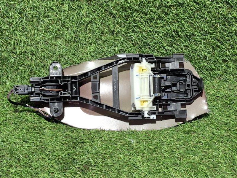 Ручка двери внешняя передняя правая XC40 2019 XB420 B4204T47