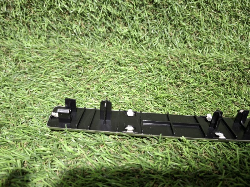 Накладка кузова правая XC40 2019 XB420 B4204T47