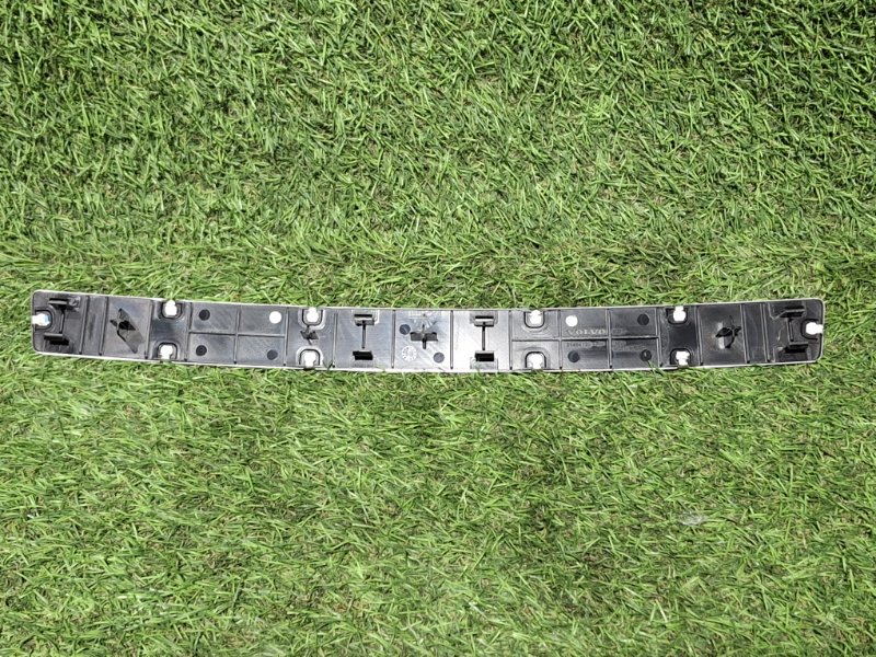 Накладка кузова правая XC40 2019 XB420 B4204T47