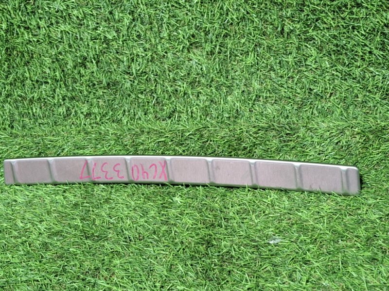 Накладка кузова левая XC40 2019 XB420 B4204T47