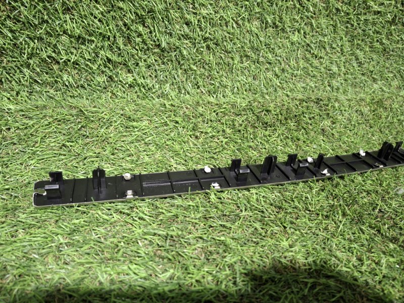 Накладка кузова левая XC40 2019 XB420 B4204T47