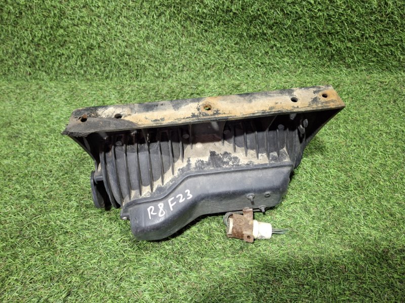 Стоп-сигнал правый Forward 2003 FRS33K4J 6HH1