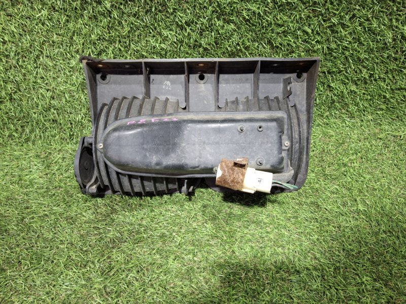 Стоп-сигнал правый Forward 2003 FRS33K4J 6HH1