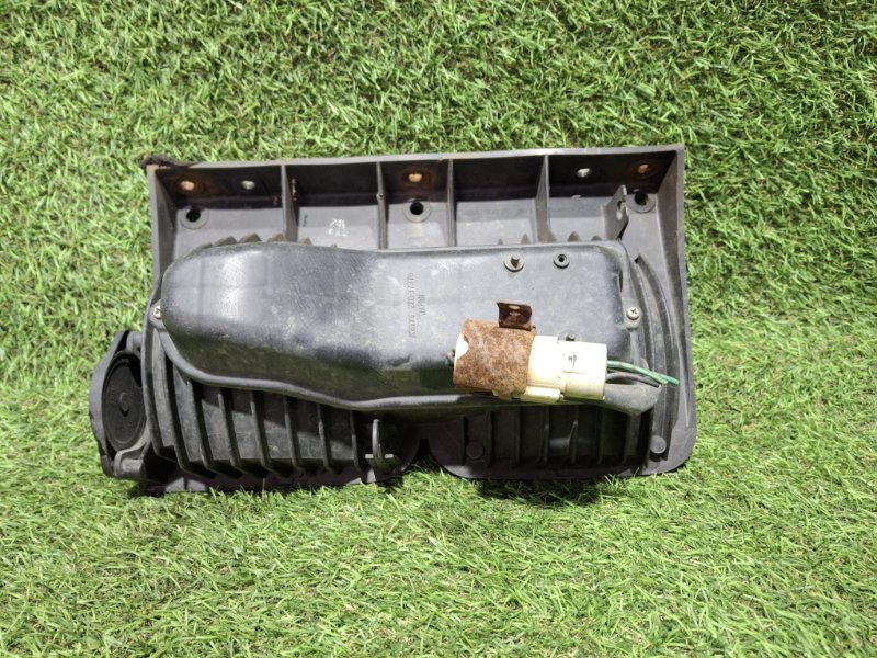 Стоп-сигнал правый Forward 2003 FRS33K4J 6HH1