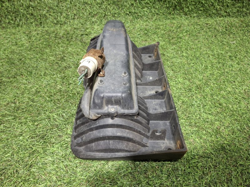 Стоп-сигнал правый Forward 2003 FRS33K4J 6HH1