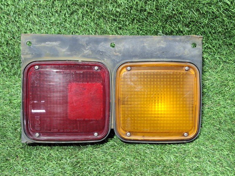 Стоп-сигнал левый ISUZU Forward 2003 FRS33K4J 6HH1 22037378 контрактная