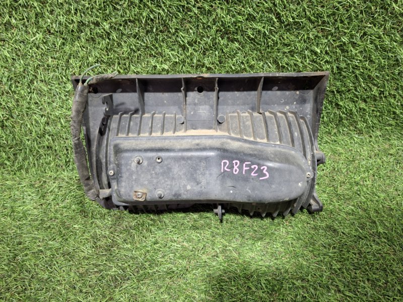 Стоп-сигнал левый Forward 2003 FRS33K4J 6HH1