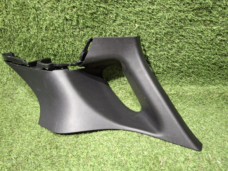 Обшивка багажника задняя правая CX-30 2022 DMEP PE-VPS