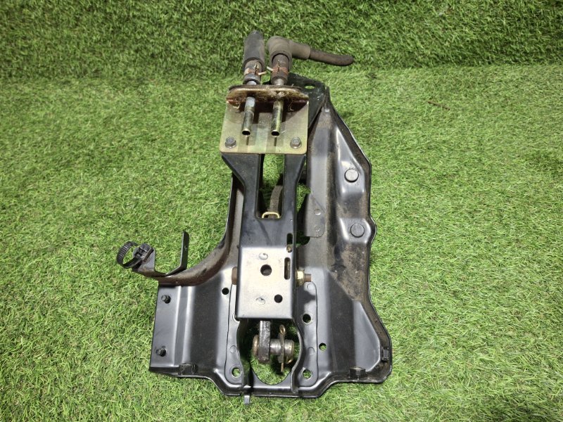 Педаль тормоза ELF 2003 NKR81E 4HL1