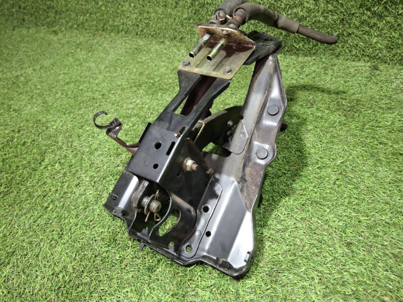 Педаль тормоза ELF 2003 NKR81E 4HL1