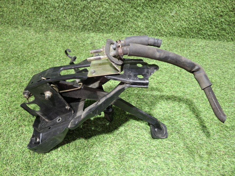 Педаль тормоза ELF 2003 NKR81E 4HL1