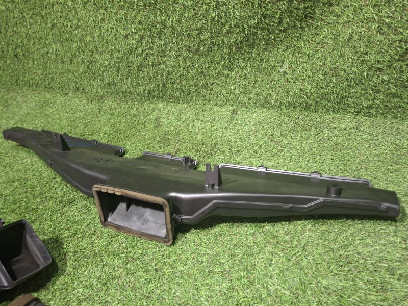 Воздуховод салона ELF 2003 NKR81E 4HL1