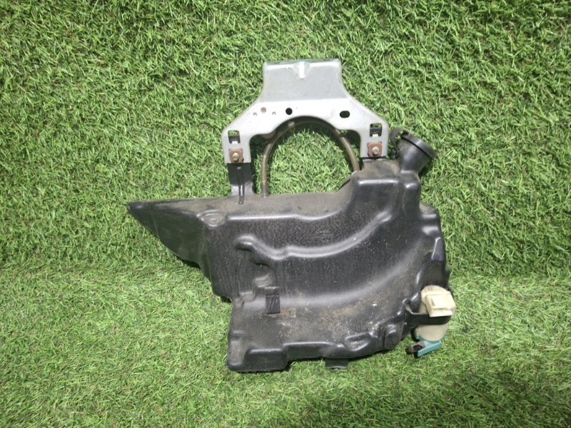 Бачок стеклоомывателя ELF 2003 NKR81E 4HL1