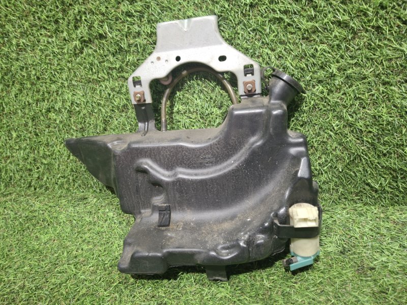 Бачок стеклоомывателя ELF 2003 NKR81E 4HL1