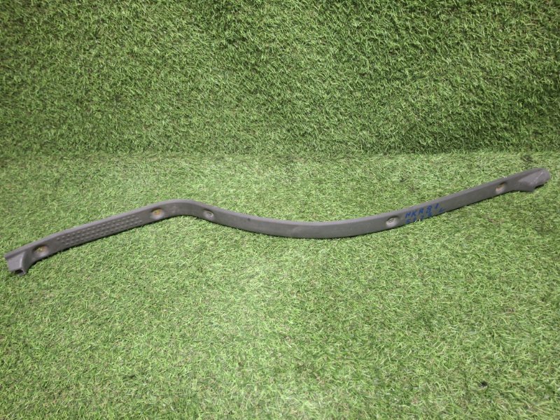 Порожек пластиковый левый ELF 2003 NKR81E 4HL1