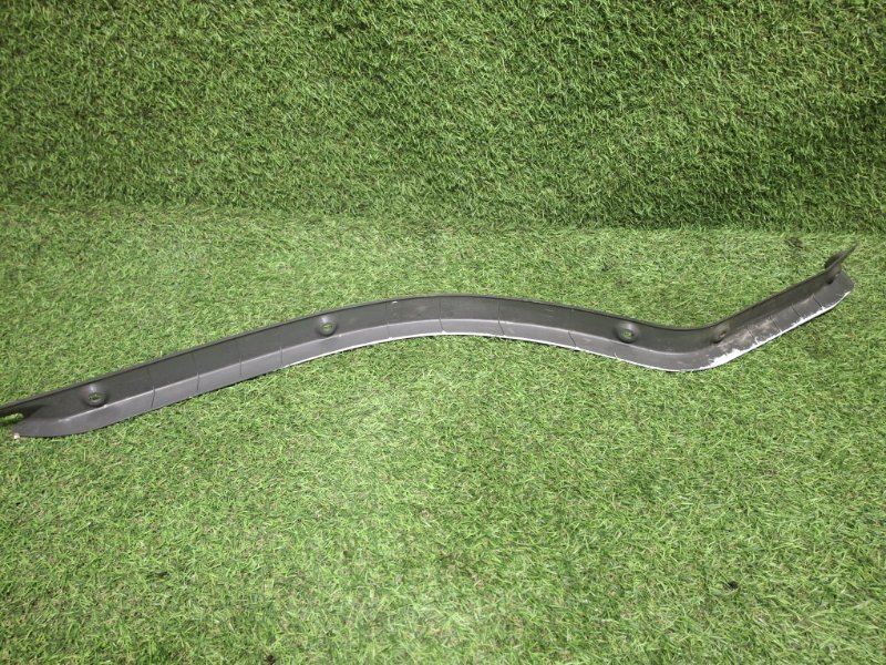 Порожек пластиковый левый ELF 2003 NKR81E 4HL1