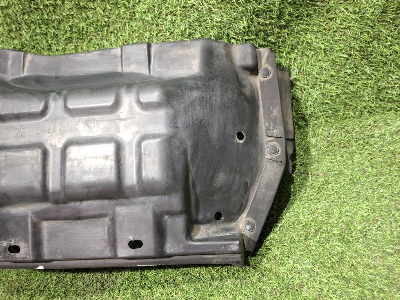 Подкрылок передний левый ELF 2003 NKR81E 4HL1