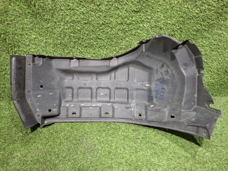 Подкрылок передний левый ELF 2003 NKR81E 4HL1