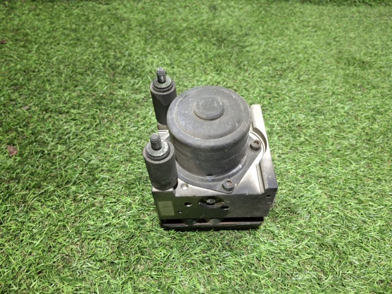 Блок ABS ELF 2003 NKR81E 4HL1