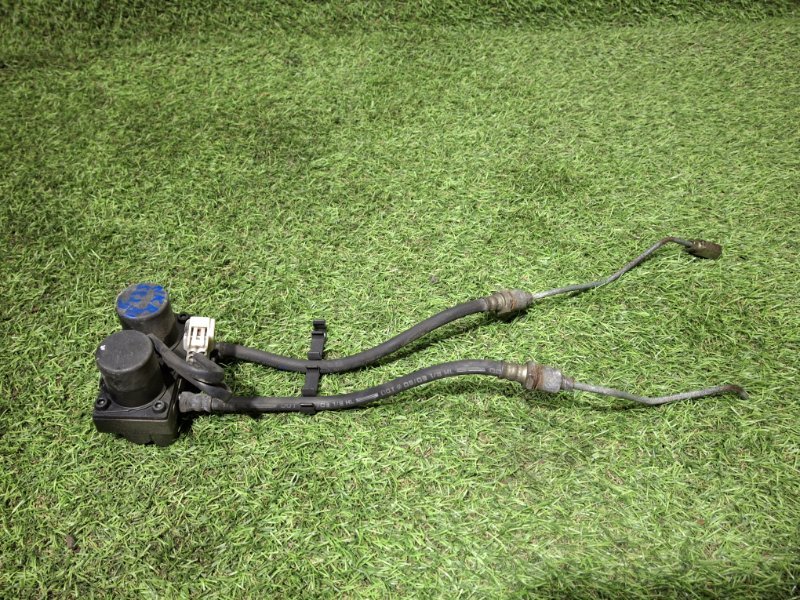 Распределитель тормозной ISUZU ELF 2003 NKR81E 4HL1 контрактная