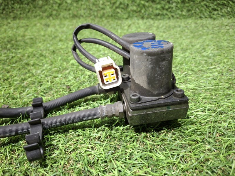 Распределитель тормозной ELF 2003 NKR81E 4HL1