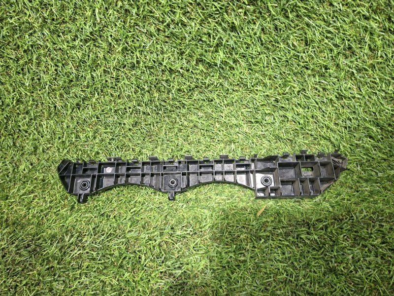 Запчасть крепление бампера заднее правое SUBARU XV GT3 FB16A 57707FL400 контрактная Крепление бампера заднее правое SUBARU XV GT3 FB16A 57707FL400 контрактная