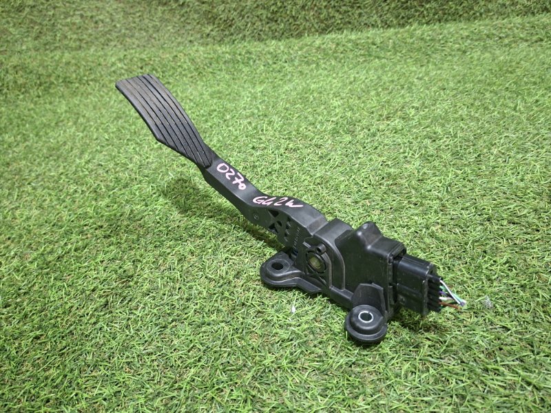 Педаль газа MITSUBISHI OUTLANDER GG2W 4B11 Педаль газа MITSUBISHI OUTLANDER GG2W 4B11