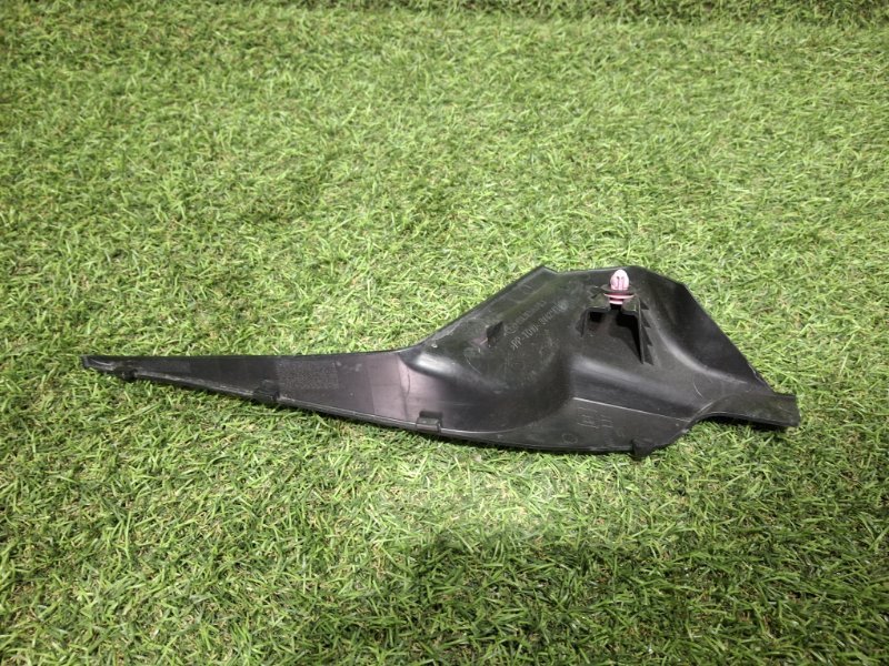 Уголок решетки под дворники передний левый XV GT3 FB16A