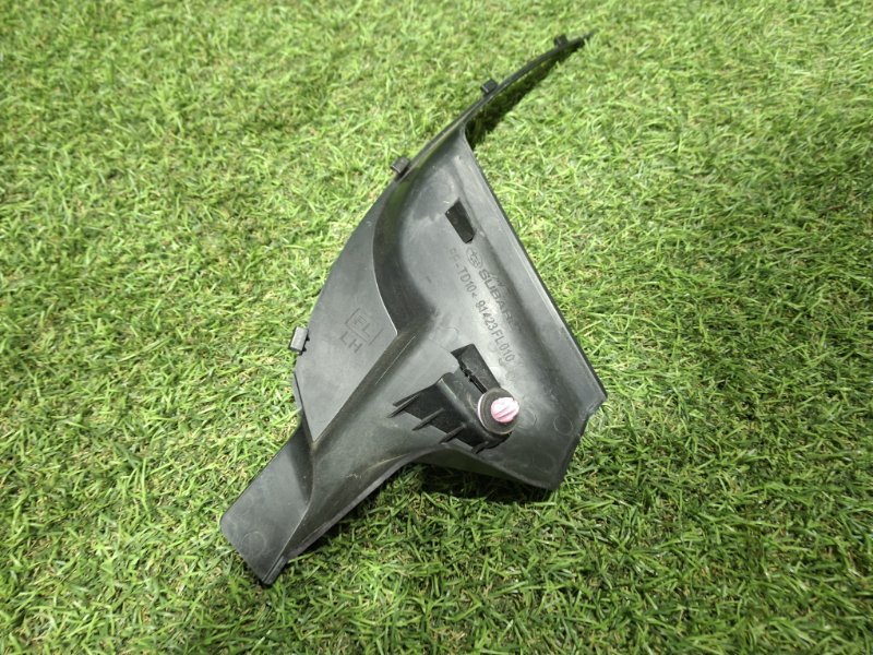 Уголок решетки под дворники передний левый XV GT3 FB16A